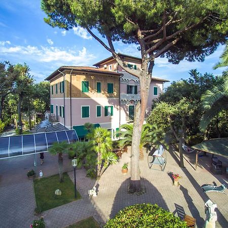 Albergo Battelli (Adults Only) Marina di Pietrasanta Dış mekan fotoğraf