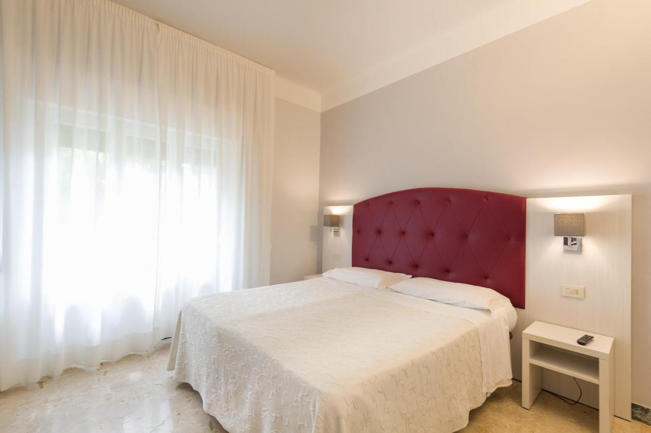 Albergo Battelli (Adults Only) Marina di Pietrasanta Dış mekan fotoğraf