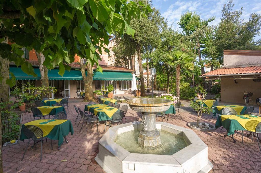 Albergo Battelli (Adults Only) Marina di Pietrasanta Dış mekan fotoğraf