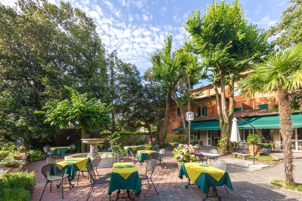 Albergo Battelli (Adults Only) Marina di Pietrasanta Dış mekan fotoğraf