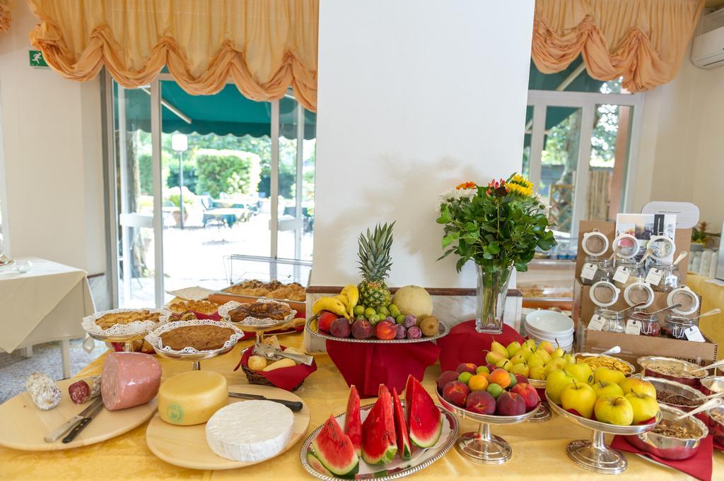 Albergo Battelli (Adults Only) Marina di Pietrasanta Dış mekan fotoğraf