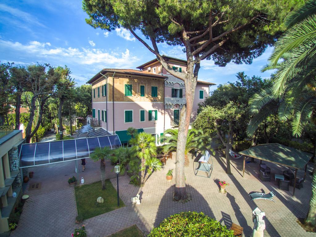 Albergo Battelli (Adults Only) Marina di Pietrasanta Dış mekan fotoğraf