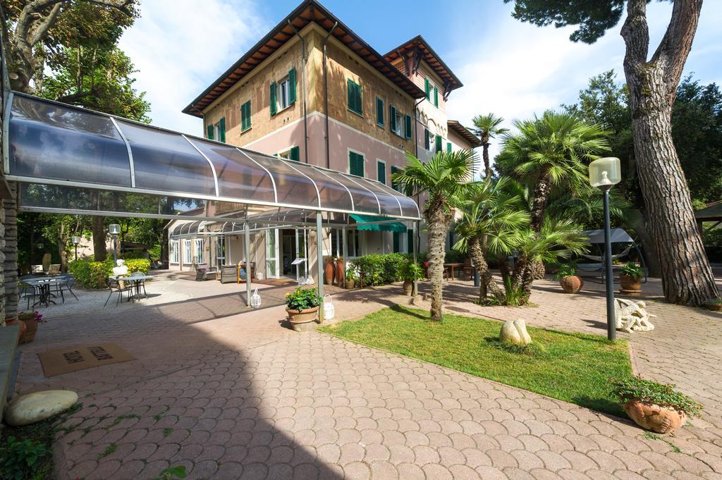 Albergo Battelli (Adults Only) Marina di Pietrasanta Dış mekan fotoğraf
