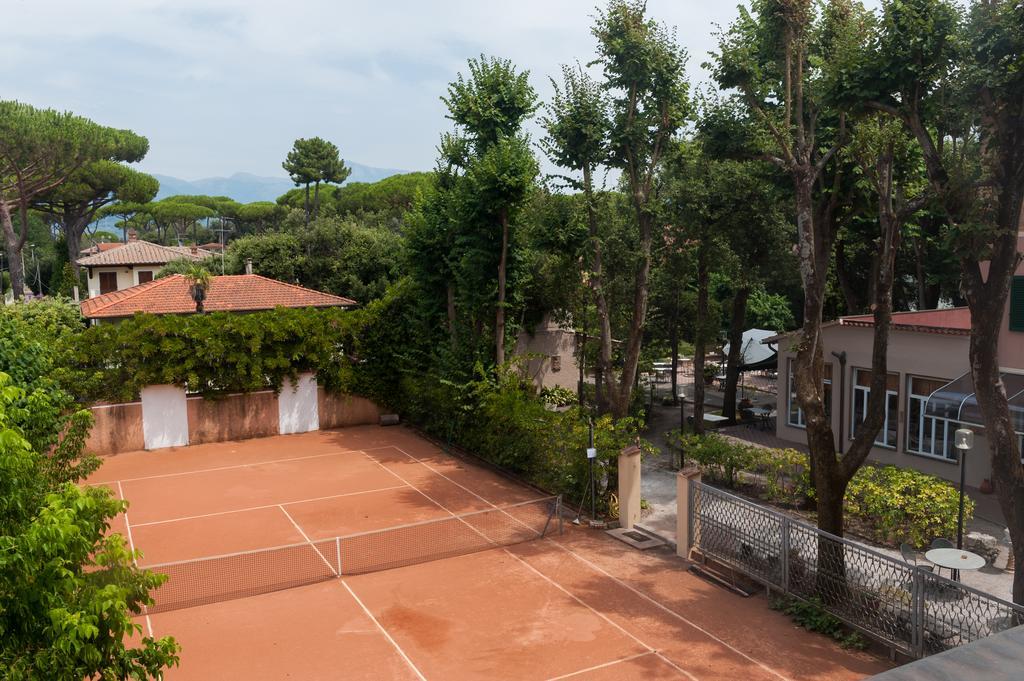 Albergo Battelli (Adults Only) Marina di Pietrasanta Dış mekan fotoğraf