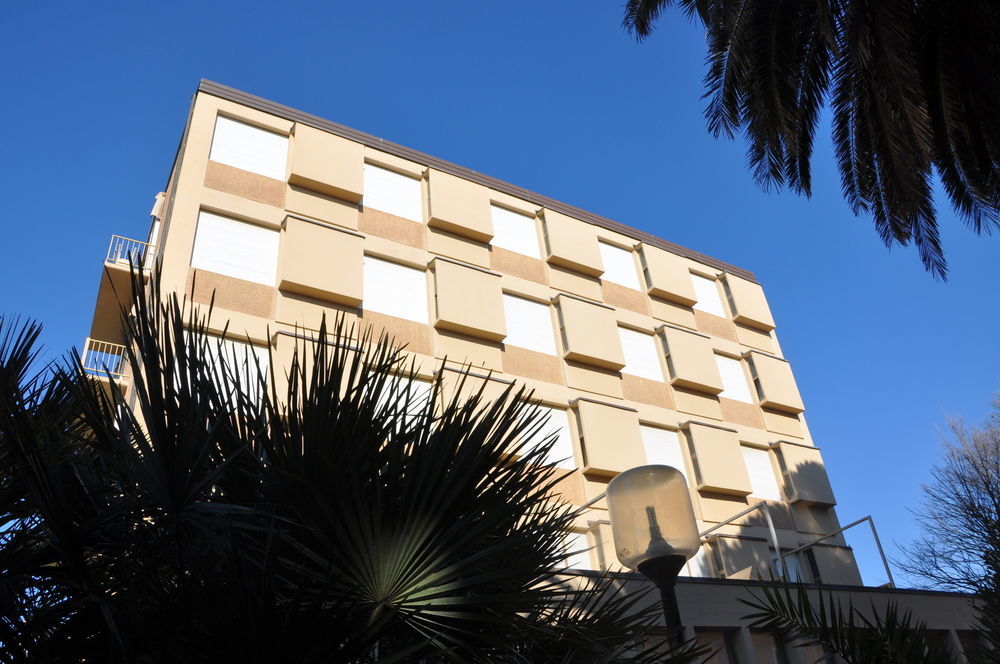 Albergo Battelli (Adults Only) Marina di Pietrasanta Dış mekan fotoğraf